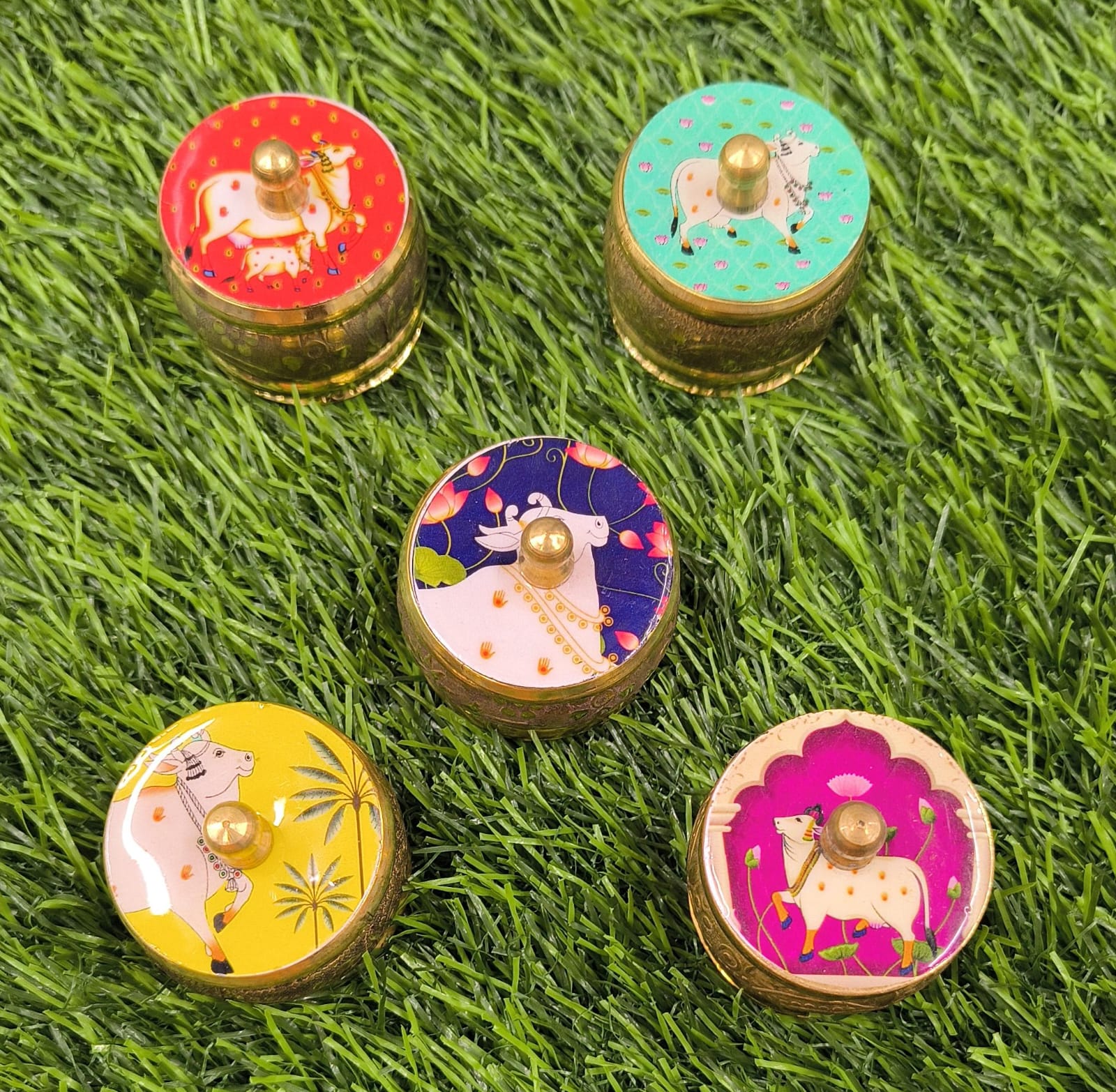 Pichwai Brass Dibbi